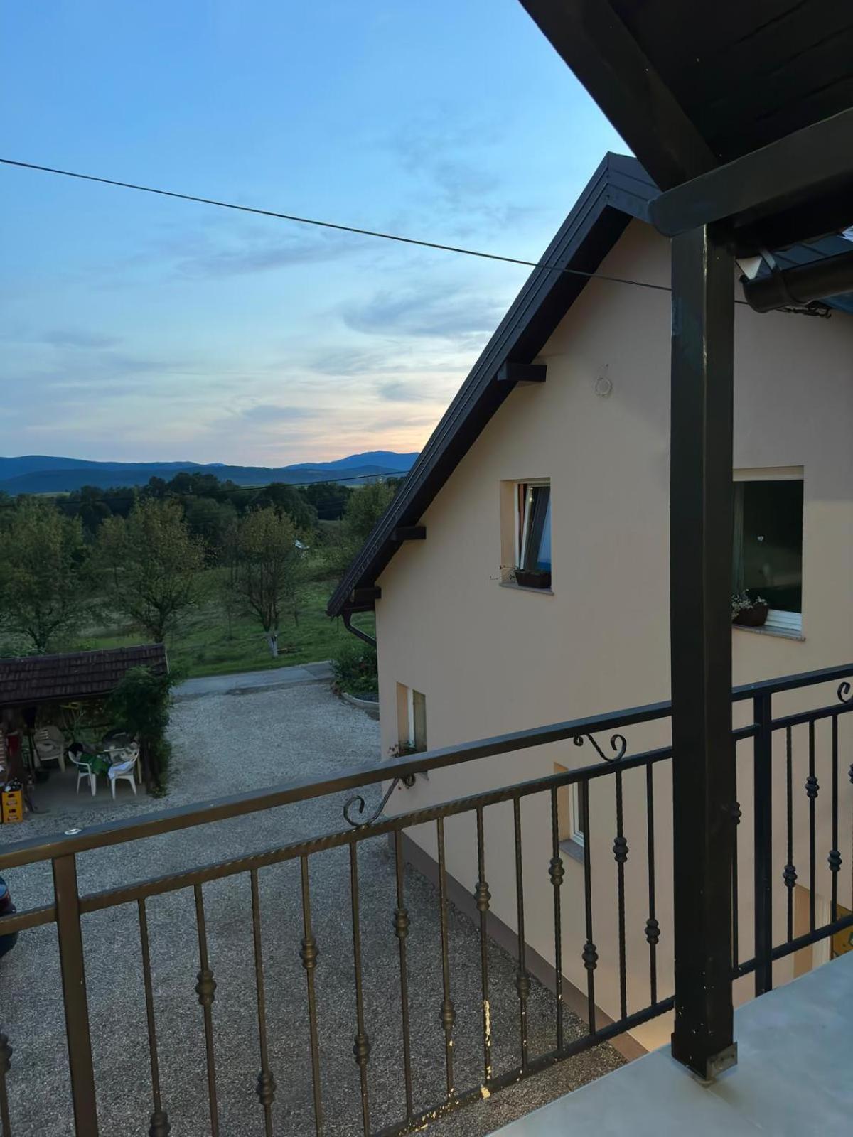 Apartments Green Linden Rakovica Luaran gambar