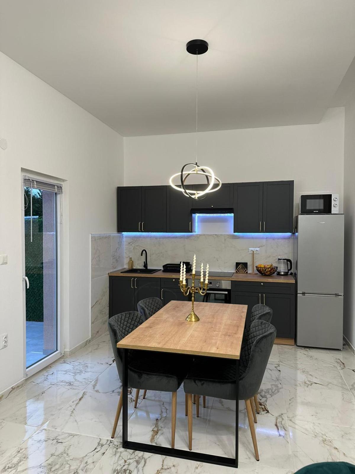 Apartments Green Linden Rakovica Luaran gambar